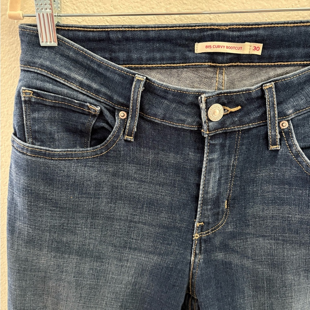 Levi's 815 Curvy Bootcut Women’s Jeans 30 classic - Picture 2 of 7